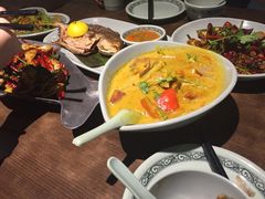 -大头虾越式风味餐厅(光明广场店)