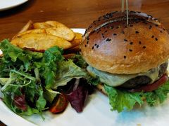 招牌牛肉汉堡-UPPER KITCHEN(延安路店)