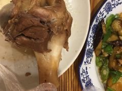 秘制酱大骨-东北人家铁锅炖(鞍山路店)