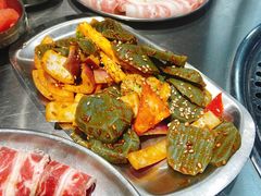 烤石蛋-马路牙子烧烤音乐酒馆(望京店)