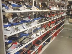 -唯品会(北京国瑞城店)