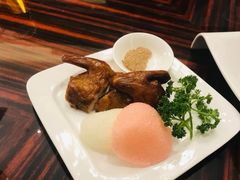 脆皮炸乳鸽-厦门朗豪酒店 · 明阁中餐厅