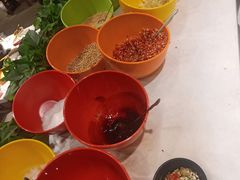 -钢管厂五区小郡肝串串香(蜀都万达店)