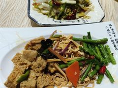 -关记·河南烩面·大盘鸡