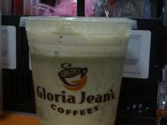 蜜桃抹茶奇乐冰-Gloria Jean's Coffees