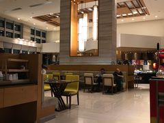大堂-月色西餐厅·海鲜刺身·烧烤(科学城保利郡雅酒店)