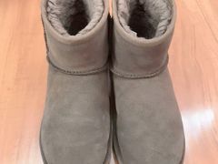 -UGG(燕莎奥特莱斯购物中心店)