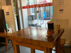 大堂-丽虹云南过桥米线(兴工街店)