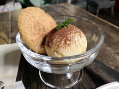 香草冰淇淋-HIGH FIVE哈福手工汉堡(桂林路店)