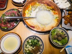 -洱火云南酸菜牛肉火锅(石景山当代商城店)