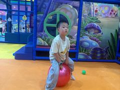 -蓝精灵乐园·世茂精灵之城主题乐园