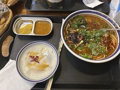 -云阿蛮云南生烫牛肉米线(奉贤路店)