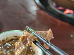-朝伟清真铜瓢牛肉馆(三十年老·店)