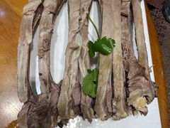 手抓羊肉-伊帆食府·青海美食