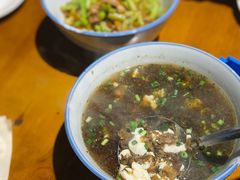 酸菜豆腐汤-廖师傅大蒜炒腊肉(袁家岭店)