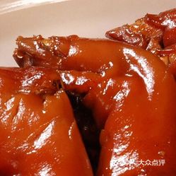 汪保国卤菜店提到熏烧,也就是卤菜,大丰人肯定首先想到的是刘庄,刘庄