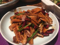 辣炒嫩芽春笋-中8楼风尚云南菜(颐堤港店)