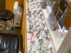 -优医视平价眼镜蔡司依视路折扣工厂店(十里堡店)