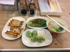 -四海游龙锅贴专门店(机场店)