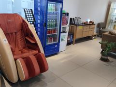 -上海先进东风标致雪铁龙4S店(青浦店)