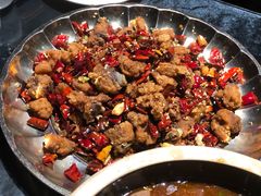 辣子鸡-布衣草棚风格餐厅