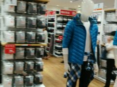 -优衣库(银川新华百货CCMall店)