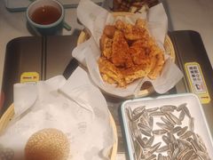 -江边城外烤全鱼(世茂广场店)