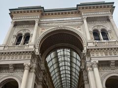 -文艺复兴百货(米兰大教堂广场店)