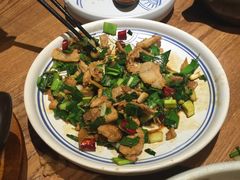 -云海肴·汽锅鸡·云南菜(天山百盛优客店)