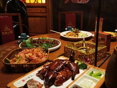 -老滇山寨•云南特色菜•地方菜•民族风情歌舞表演(金碧店)