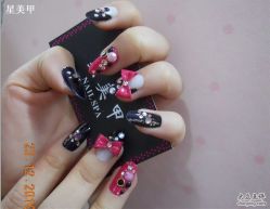 红黑-星美甲