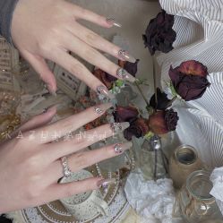 -一奈日式美甲美睫专门店