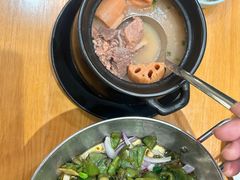 -莲餐厅·湖北菜·潜江小龙虾店(愚园路店)