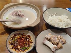 -叁煨蹄花·下饭盐帮菜(人民广场店)