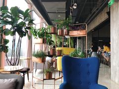 -The ROOF (通盈中心店)