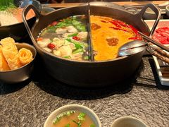 -三出山火锅(南京万象天地店)