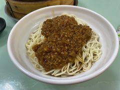 炸酱拌面-食惠里小笼包面馆(越秀店)
