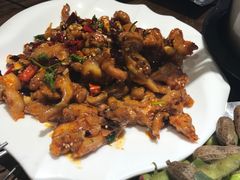 -喝丢一只鞋辣炒海鲜小烧烤(三八广场店)