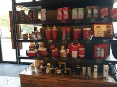 零售区-星巴克臻选(上海长风大悦城店)