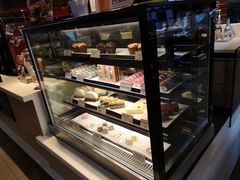 面包甜点陈列柜-麦当劳(杭州西湖银泰百货店)