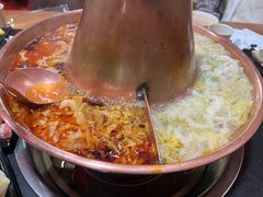 -果松木炭酸菜铜火锅·外婆参鸡汤