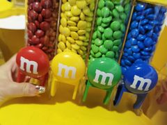 -m豆巧克力世界(上海世茂广场店)