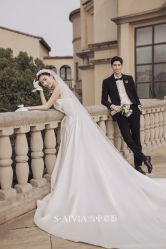 -雪中彩影婚纱摄影·微光艺术中心