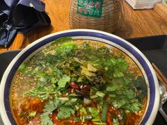 -云阿蛮云南生烫牛肉米线(奉贤路店)