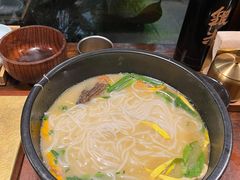 -银米·云南传统过桥米线(双廊黑金冠店)