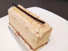 海盐榛子焦糖蛋糕-Seesaw Coffee(苏州中心店)