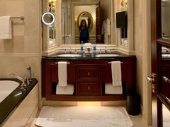 -广州富力丽思卡尔顿酒店