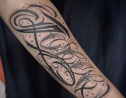 -木子·纹身店TATTOO穿孔·洗纹身