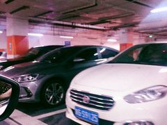 -悠方地下停车场