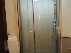 -东莞海悦花园大酒店(厚街万达广场寮厦地铁站店)